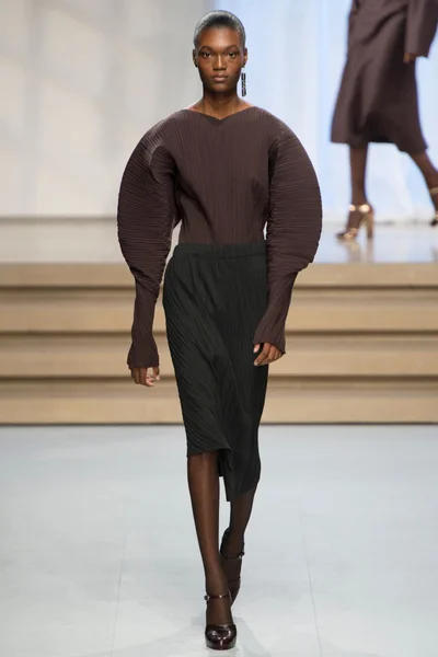 Look 29